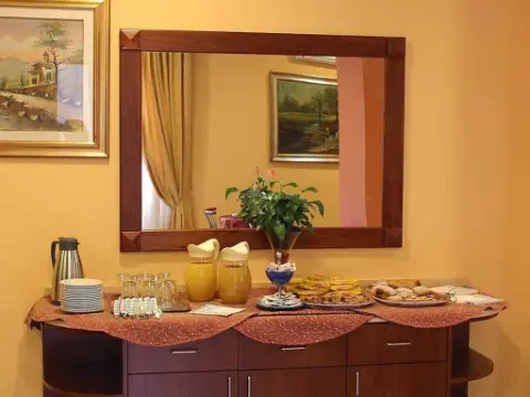 Hotel York - Photo 2