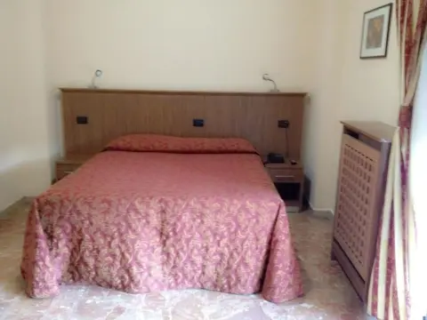 Hotel York - Photo 1