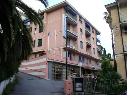 Hotel Zurigo - Photo 1