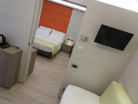 Hotel Zurigo - Photo 4