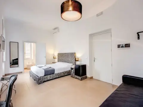 Imperia Suite - Photo 4