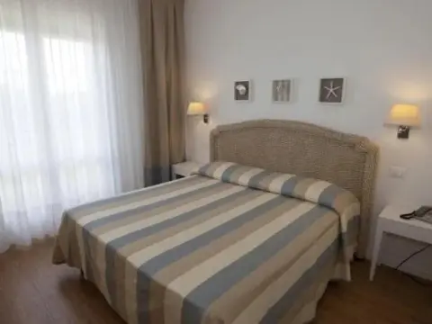 International Hotel - Photo 3