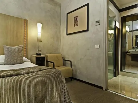 Intown Luxury House - Photo 4