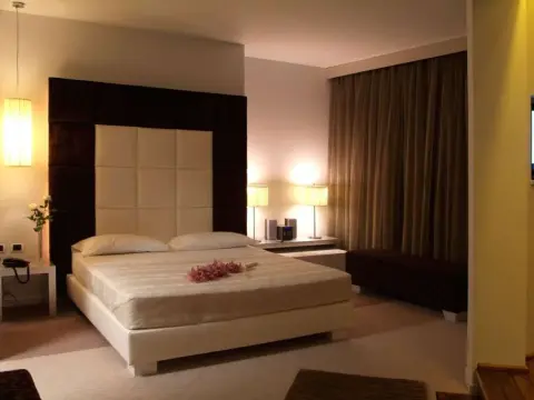 Iris Mhotel - Photo 2