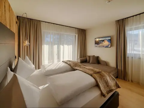 K1 Mountain Chalet Luxury Home - Photo 2