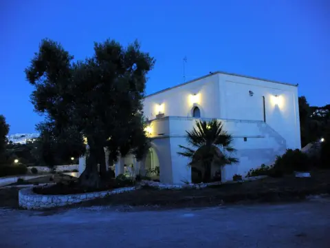 La Piana degli Ulivi - Photo 1