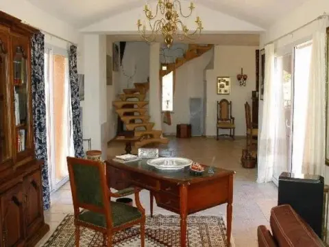 La Villa Yolanda - Photo 1