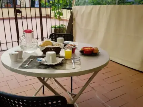 La Vite Vaticana - Photo 1