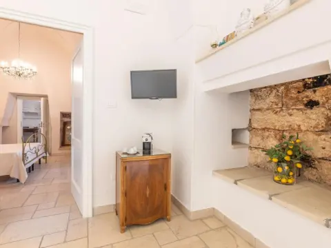 Large, Beautiful Apartment and Pool - Photo 3