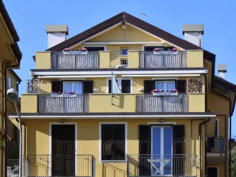 LillyBi Residence - Photo 1