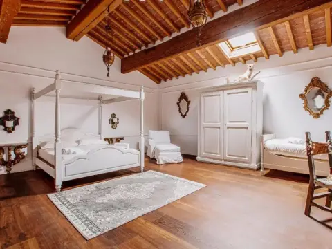 Ludwig House - Photo 1