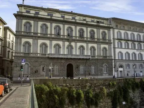 Lungarno Vespucci - Three Bedroom - Photo 1