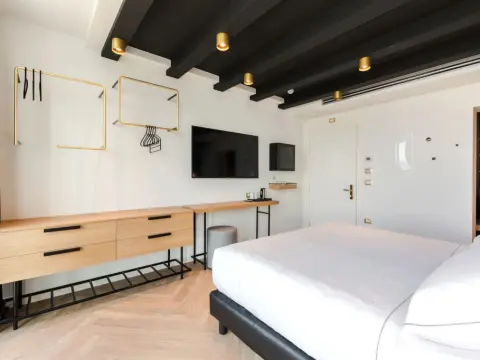 MaisonMe Boutique Hotel - Adults Only - фото 1