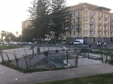 Mansarda luminosa in centro sul mare - Attic by sea - фото 1