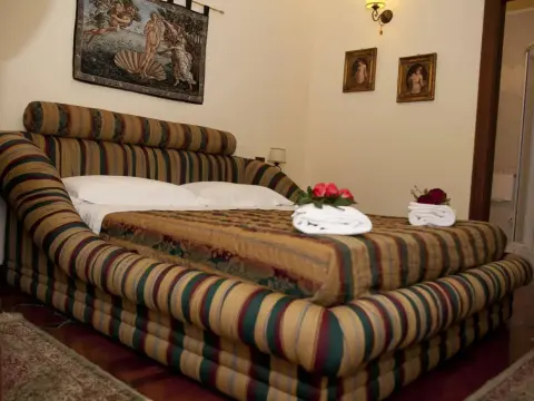 Marchese Sala - Photo 3