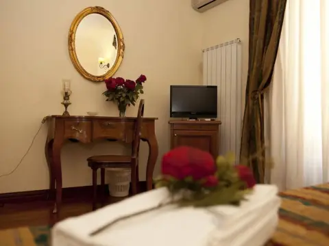 Marchese Sala - Photo 4