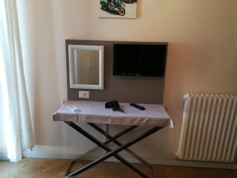 Megaride Guest House - Photo 4