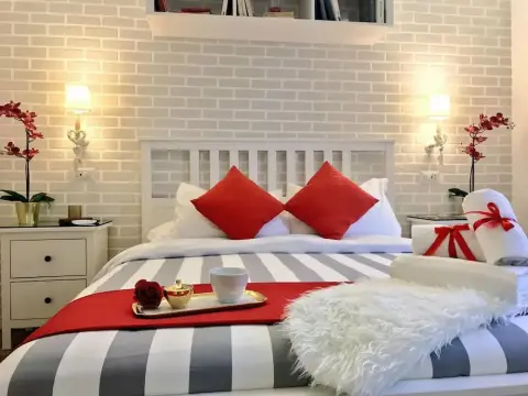 Moonlight Inn Guest House - Photo 4