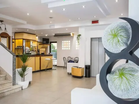 Hotel Nancy - Photo 2
