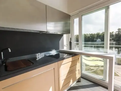 Nautilus Village - Photo 4