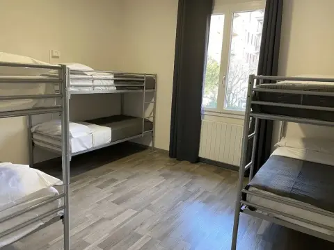 Newtown Hotel - Hostel - Photo 4
