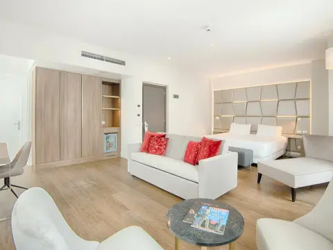 NH Collection Roma Centro - Photo 4