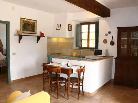 Nice Apartment in Guasticce With Pool - Photo 3