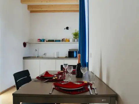 Nine Rooms Apartment - Photo 4