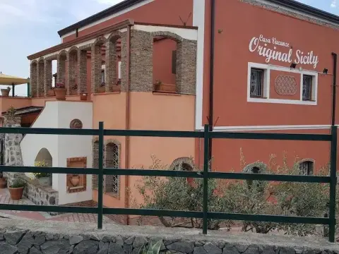 Original Sicily House - Photo 1