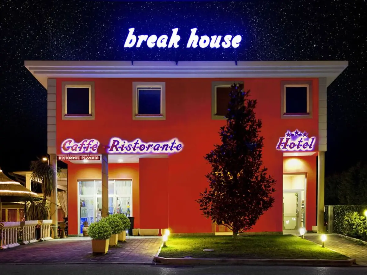 Break House Hotel
