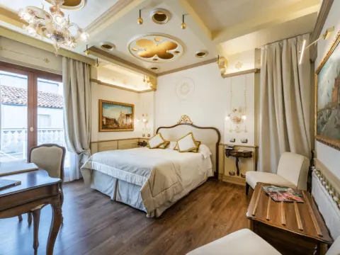 Monaco & Grand Canal Hotel - Photo 2