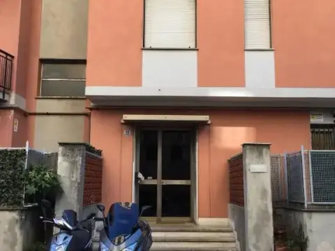 Overlooking Genoa - Foto 1