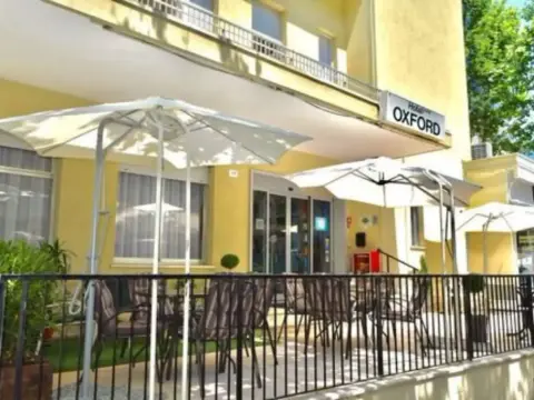 Oxford Hotel - Photo 1