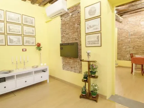 Palazzo della Stufa - Apartments for rent in Lucca - Photo 2