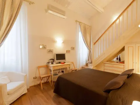 Palazzo Trevi Charming House - Photo 3
