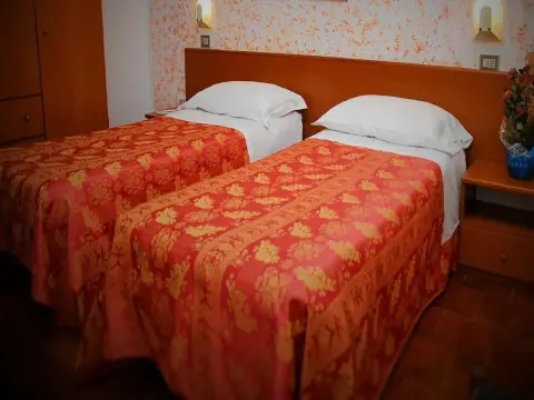 Park Hotel - Photo 3