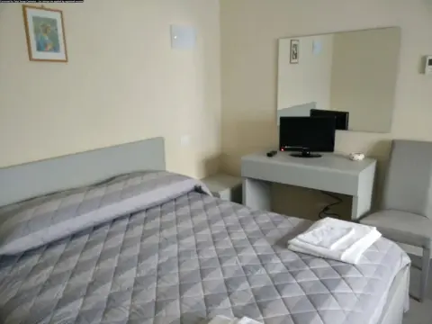 Park Residence - Photo 2