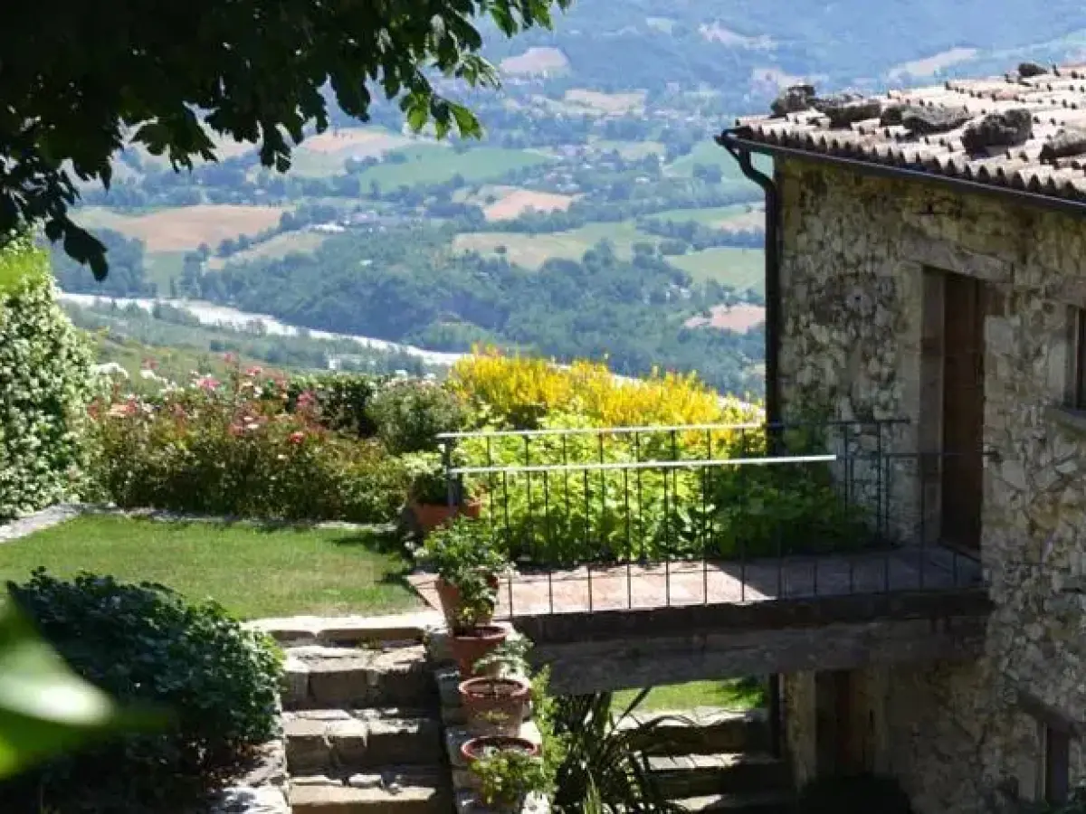 Petrella Guidi Lodge & Historical Hideaway