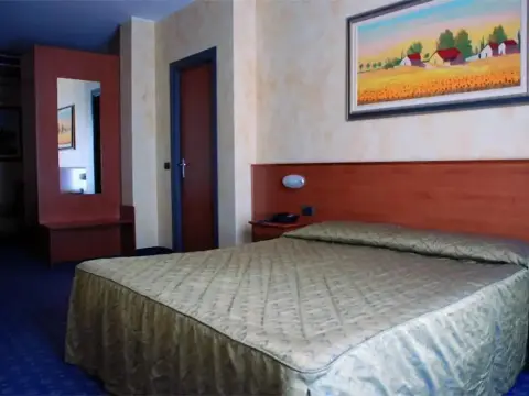 Point Hotel Conselve - Photo 3