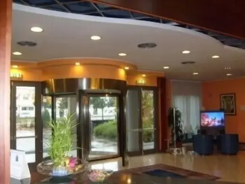 Point Hotel Conselve - Photo 2