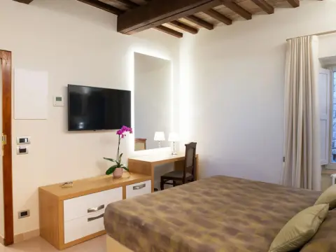 Portica 10 - Photo 2