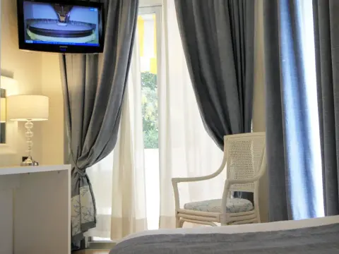 Raffaelli Park Hotel - Photo 3