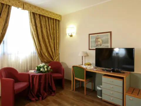 Rege Hotel - Photo 3