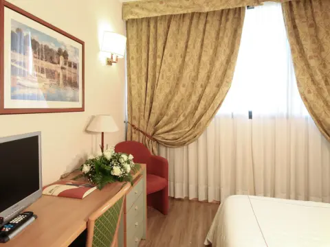 Rege Hotel - Photo 4