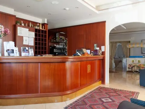 Sammartano Hotel - Photo 2