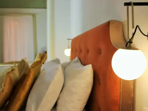 Scene Suites Apartments - Photo 3