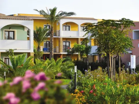 Serenusa Resort - Photo 1