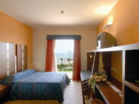 Serenusa Resort - Photo 2