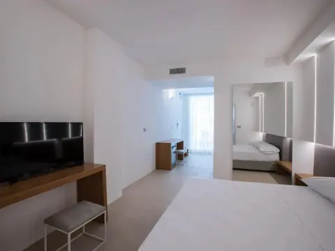 Seven Suite - Photo 1