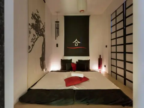 Silver Hotel by BarbarHouse - Photo 1